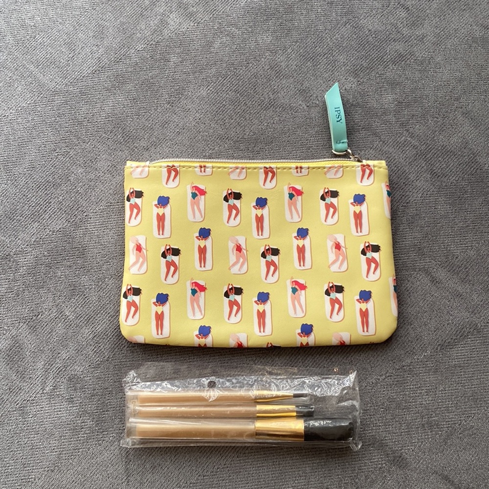 Ipsy Makeup Bag New with Brushes - Picture 4 of 10